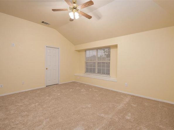 1302  Red Deer Way , Arlington Texas 76002