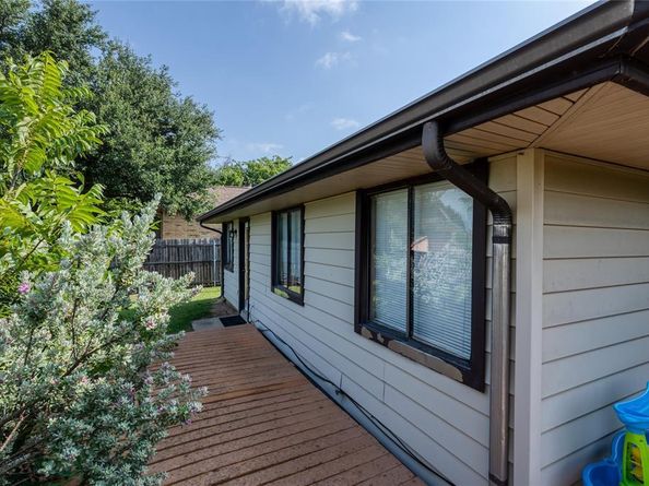 305 N Long Rifle Drive , Fort Worth Texas 76108