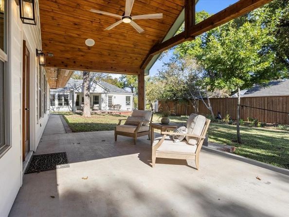 5811  El Campo Avenue , Fort Worth Texas 76107