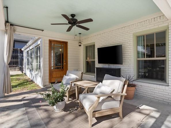 5811  El Campo Avenue , Fort Worth Texas 76107