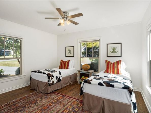 5811  El Campo Avenue , Fort Worth Texas 76107