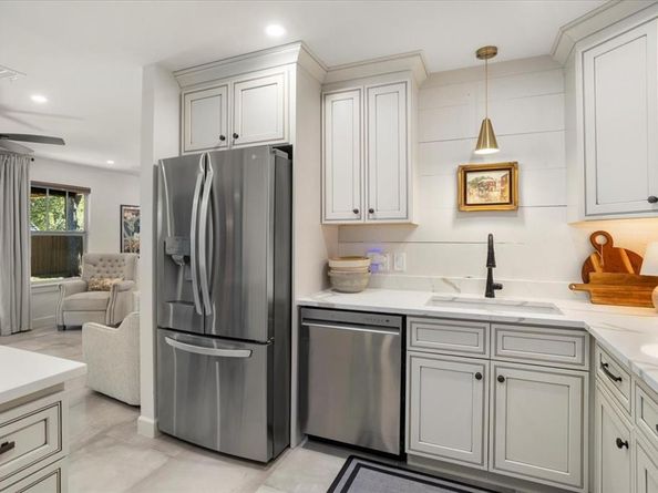 5811  El Campo Avenue , Fort Worth Texas 76107