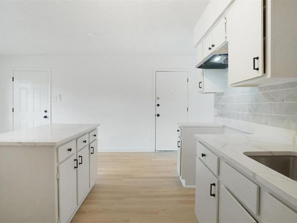 7937  Trimble Drive , Fort Worth Texas 76134