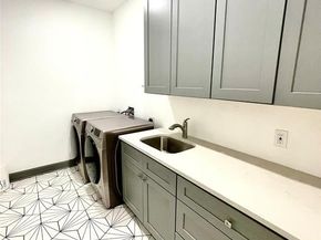 1909  Willowcrest Loop  , Denton Texas 76205