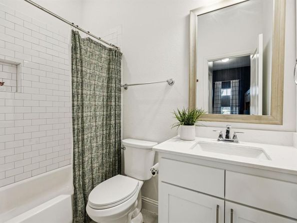 1318  Oliver Creek Lane , Justin Texas 76247