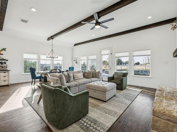 1318  Oliver Creek Lane , Justin Texas 76247