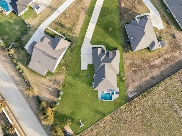 1318  Oliver Creek Lane , Justin Texas 76247