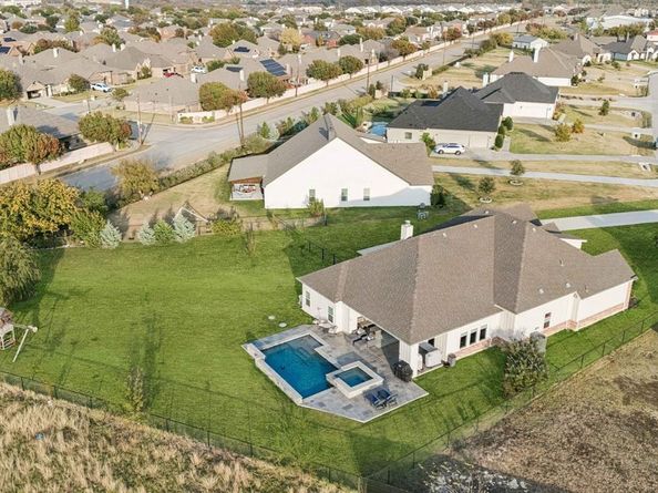 1318  Oliver Creek Lane , Justin Texas 76247