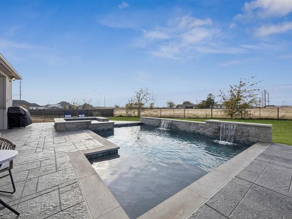 1318  Oliver Creek Lane , Justin Texas 76247