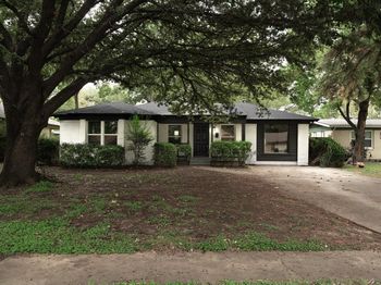 126 E Scotland Drive 