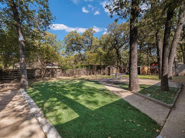 608 W Pleasantview Drive , Hurst Texas 76054