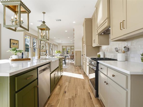 1817  5th Avenue , Fort Worth Texas 76110