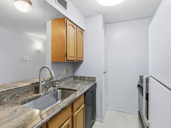 4859  Cedar Springs Road  139, Dallas Texas 75219