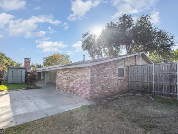 706  Greenhill Lane , Grand Prairie Texas 75052