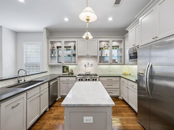 5432  Martel Avenue , Dallas Texas 75206