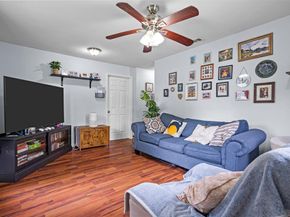 2539  Sharon Street , Dallas Texas 75211