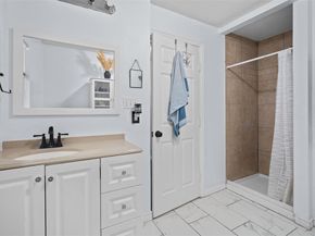 2539  Sharon Street , Dallas Texas 75211