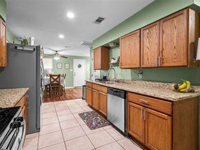 2539  Sharon Street , Dallas Texas 75211