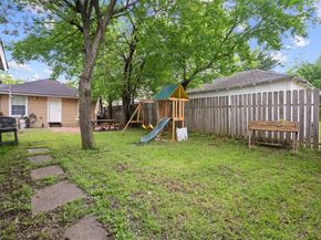 2539  Sharon Street , Dallas Texas 75211