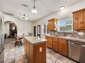 1091  Whispering Glen , Rockwall Texas 75087