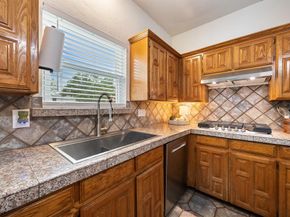 1091  Whispering Glen , Rockwall Texas 75087