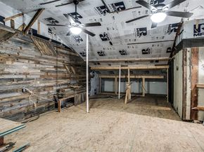 24  Oakbrook Drive , Lewisville Texas 75057