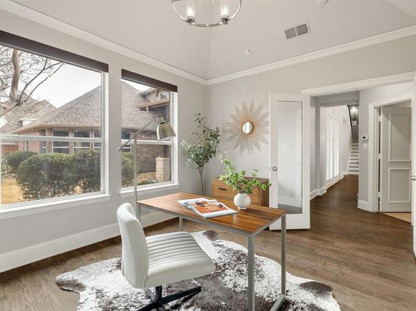 4512  Banyan Lane , Dallas Texas 75287