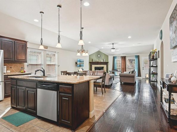 11828  Bexley Drive , Burleson Texas 76028