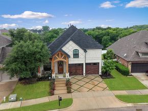 813  Dogwood Trail , Aubrey Texas 76227