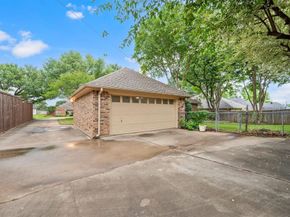 924  Hardie Street , Hurst Texas 76053