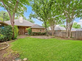 924  Hardie Street , Hurst Texas 76053