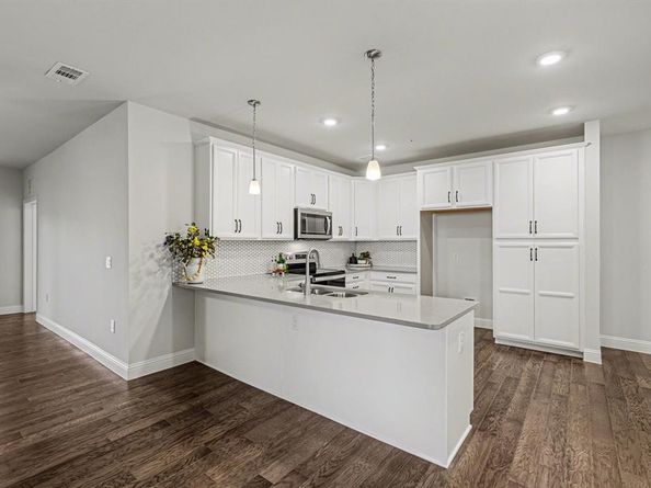 1735  Wittington Place  3402, Farmers Branch Texas 75234