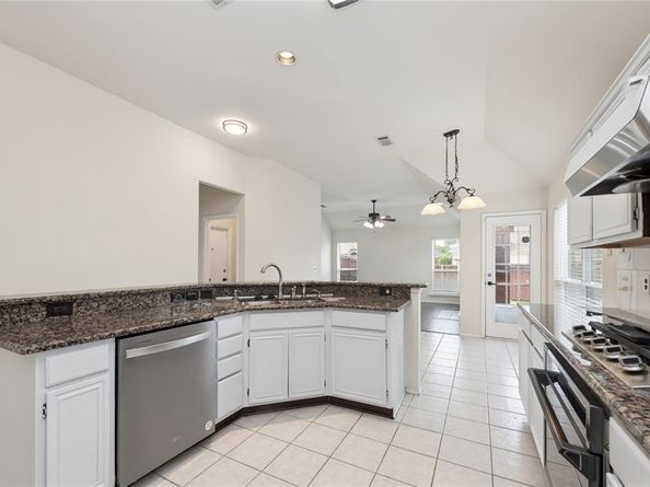 207  Meredith Court , Irving Texas 75063
