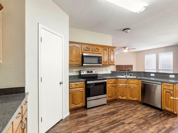 2848  Goldfinch Drive , Mesquite Texas 75181