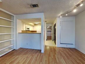3121  Sondra Drive  208, Fort Worth Texas 76107