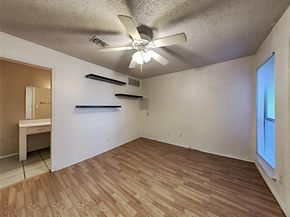 3121  Sondra Drive  208, Fort Worth Texas 76107