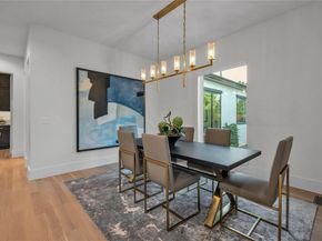 419 W Colorado Boulevard , Dallas Texas 75208