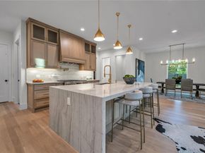 419 W Colorado Boulevard , Dallas Texas 75208