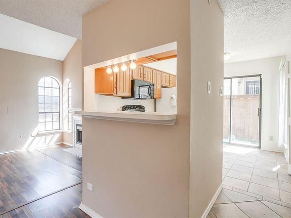 6504  Hickock Drive  6D, Fort Worth Texas 76116