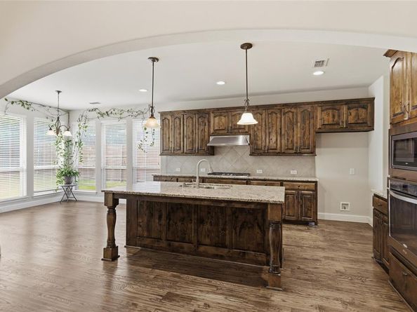 6205  Prairie Hill Lane , Flower Mound Texas 75028