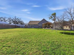 913  Carpenter Street , Azle Texas 76020