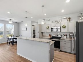 913  Carpenter Street , Azle Texas 76020