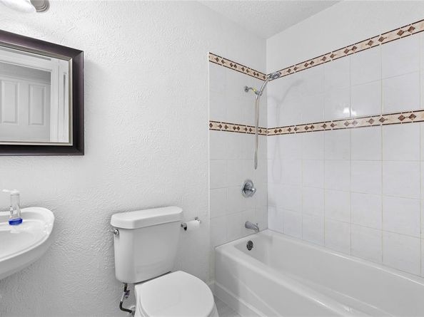 204  Pebblebrook Street , Arlington Texas 76014