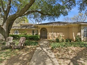 2326  Forest Hills Road , Grapevine Texas 76051