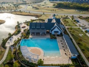 1800  Trotter Trail , Aubrey Texas 76227