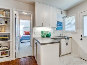 404 N Montreal Avenue , Dallas Texas 75208