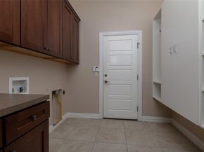 11517  Parkcrest Drive , Denton Texas 76207