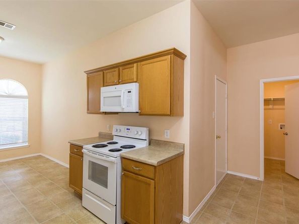 1824  Heron Drive , Aubrey Texas 76227