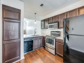 3904  Rawlins Street  105, Dallas Texas 75219