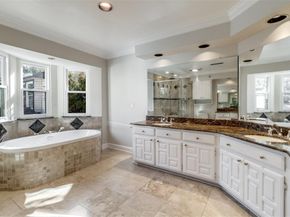 820  Pavillion Street , Dallas Texas 75204